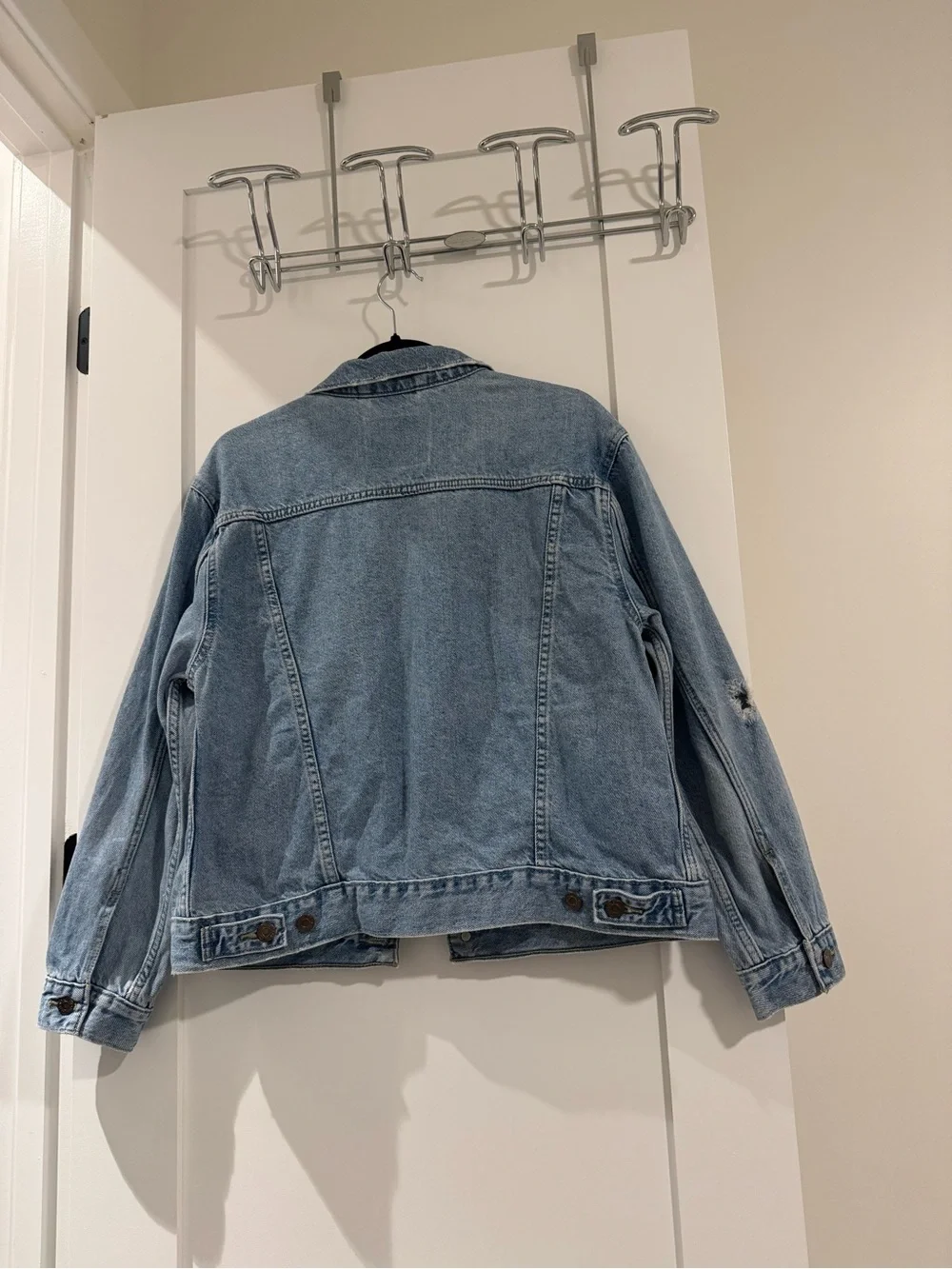 Levi’s Ex-Boyfriend Trucker Jacket Distressed Denim Large Light Wash